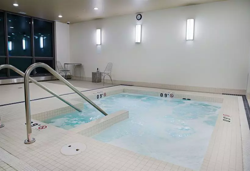 בית מלון כפרי Executive Suites By Roseman - Keynote Towers