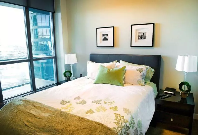 בית מלון כפרי Executive Suites By Roseman - Keynote Towers