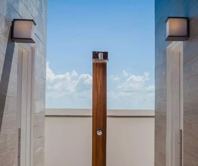 Отель Fiesta Inn Loft Ciudad Del Carmen