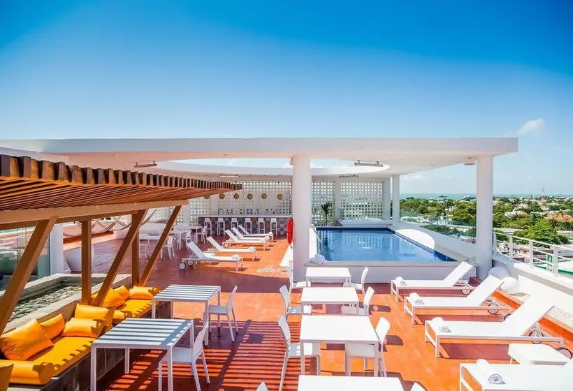 Отель Fiesta Inn Loft Ciudad Del Carmen