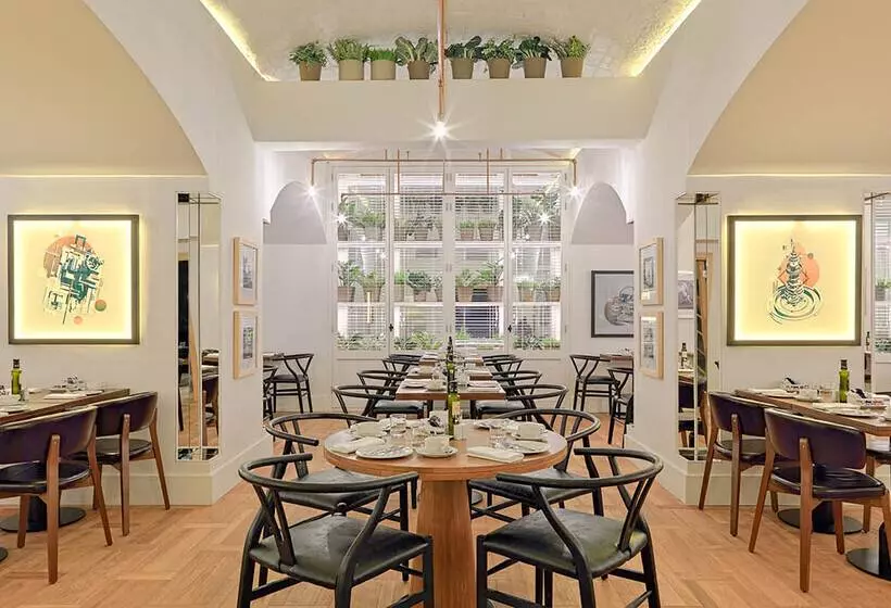 Отель H10 Cubik 4* Sup