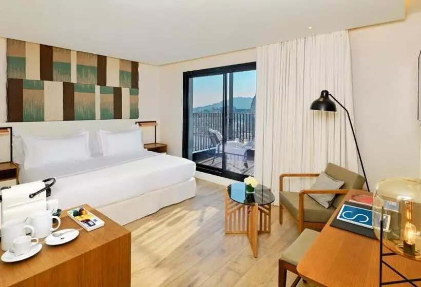 Отель H10 Cubik 4* Sup