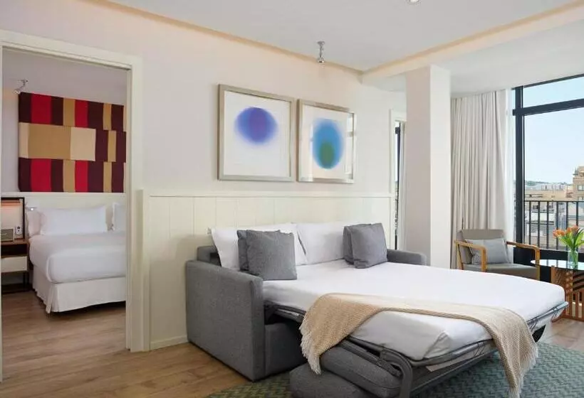 Отель H10 Cubik 4* Sup