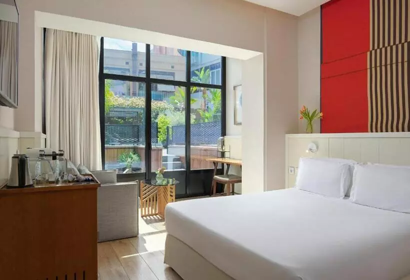 Отель H10 Cubik 4* Sup