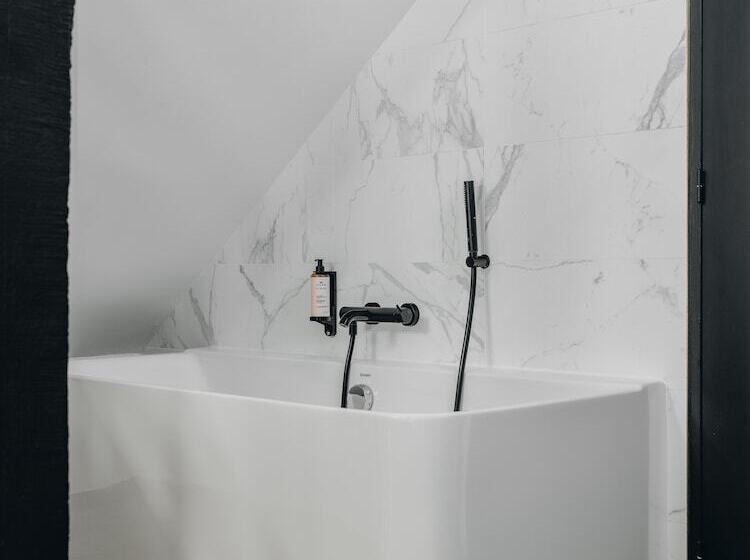 בית מלון כפרי Le Nemours Rennes