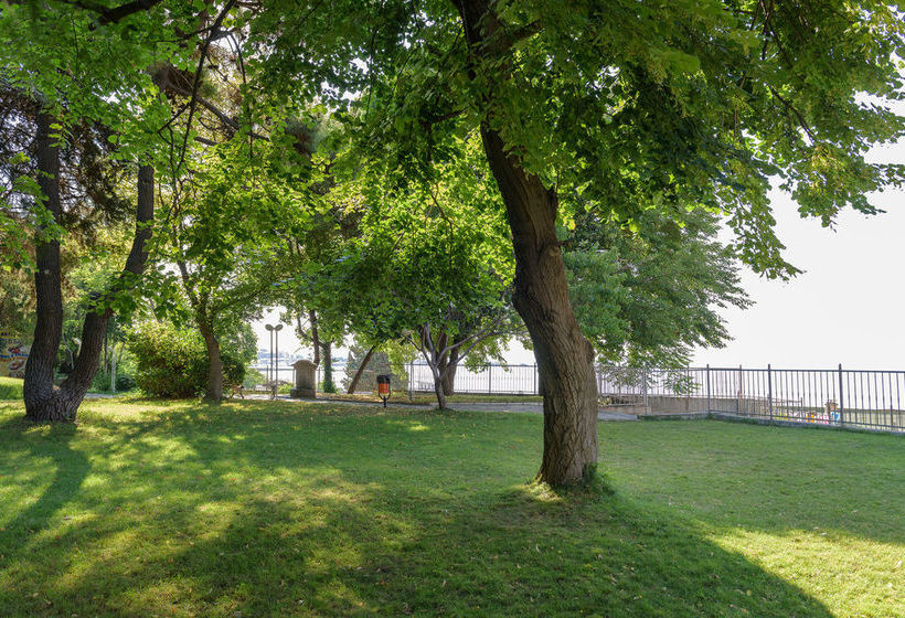 هتل Oasis Park  All Inclusive Beachfront By Asteri S