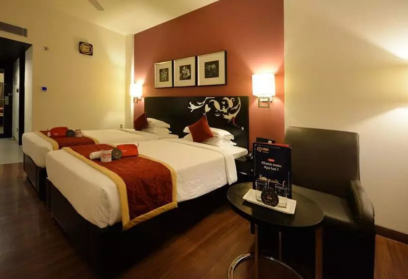 Hotel Oyo Premium Ramavarappadu Circle