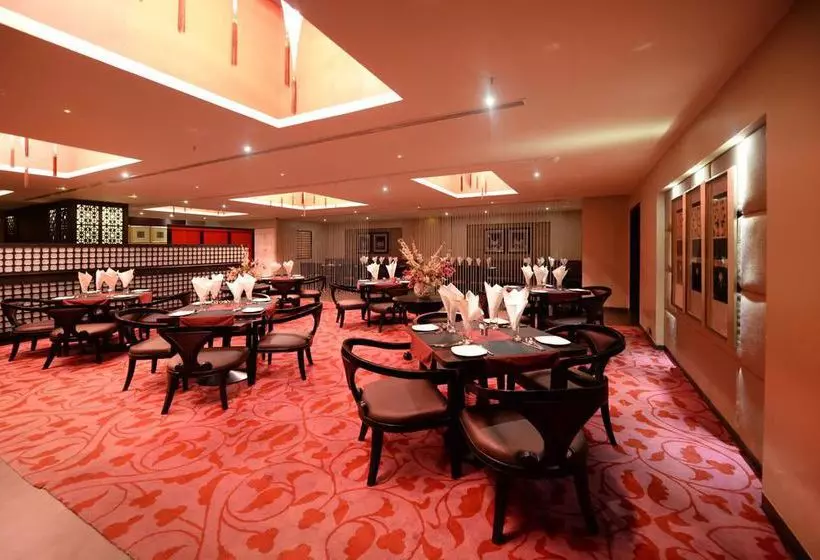 Hotel Oyo Premium Ramavarappadu Circle