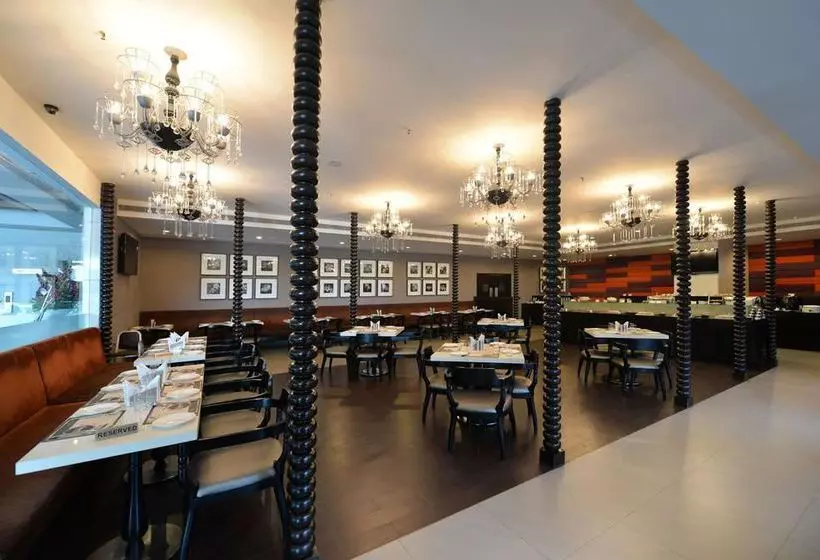 Hotel Oyo Premium Ramavarappadu Circle