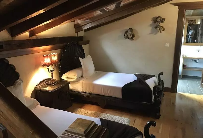 هتل Palacio De Trasvilla