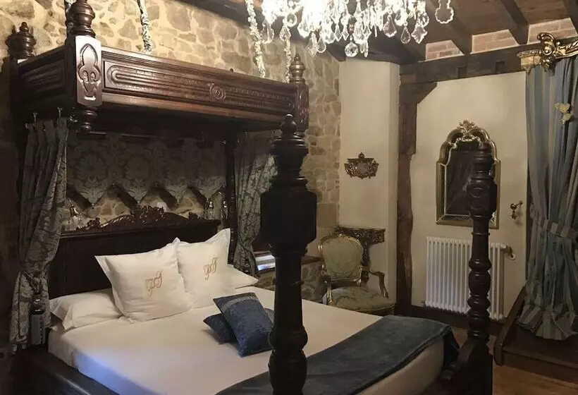 هتل Palacio De Trasvilla