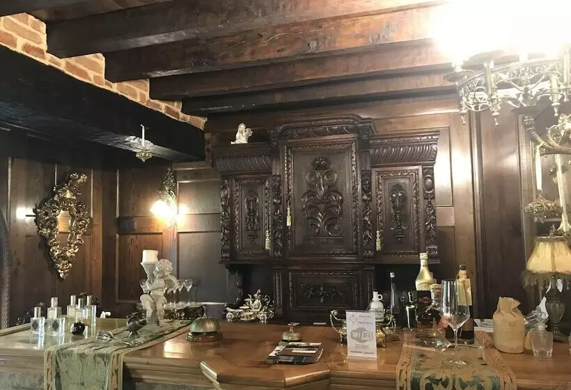 هتل Palacio De Trasvilla