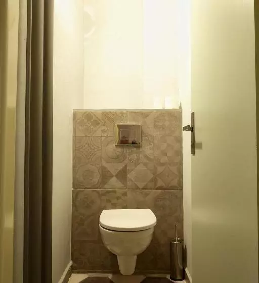 هتل Penzion Kostnický Dům