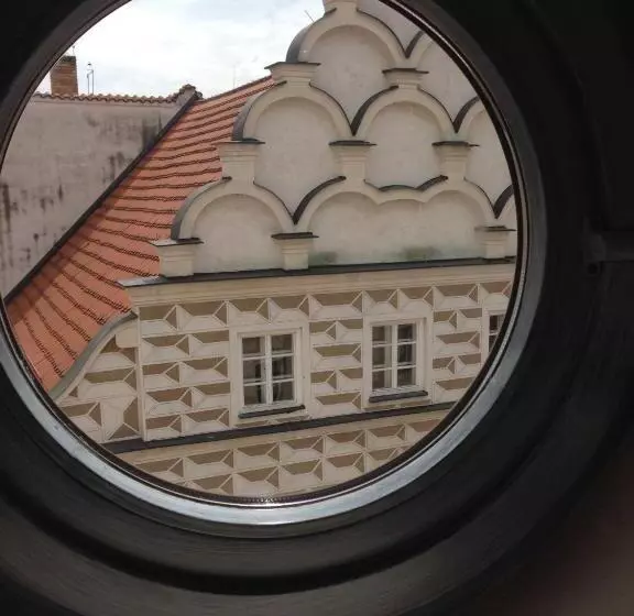 هتل Penzion Kostnický Dům