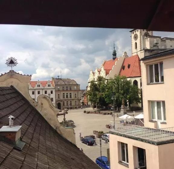 هتل Penzion Kostnický Dům