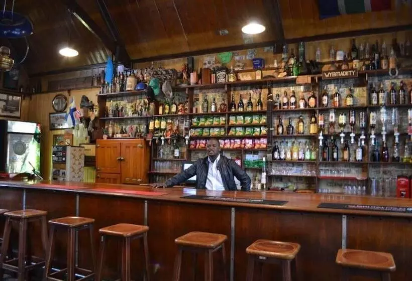 בית מלון כפרי The Royal