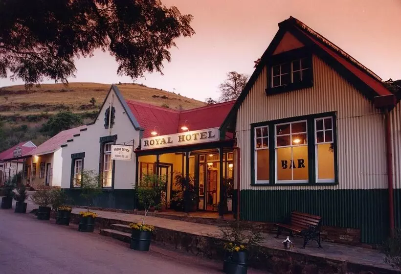 בית מלון כפרי The Royal