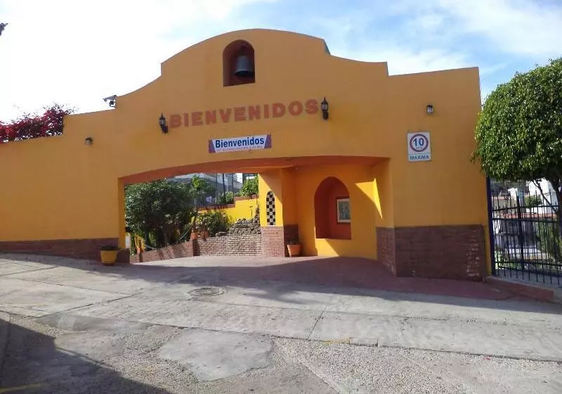 ホテル Villas De Santiago Inn