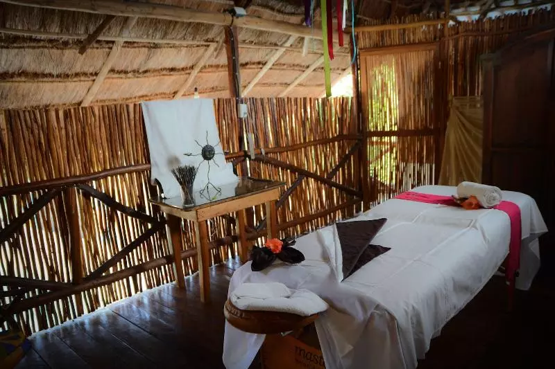 Szálloda Zentik Project & Saline Cave