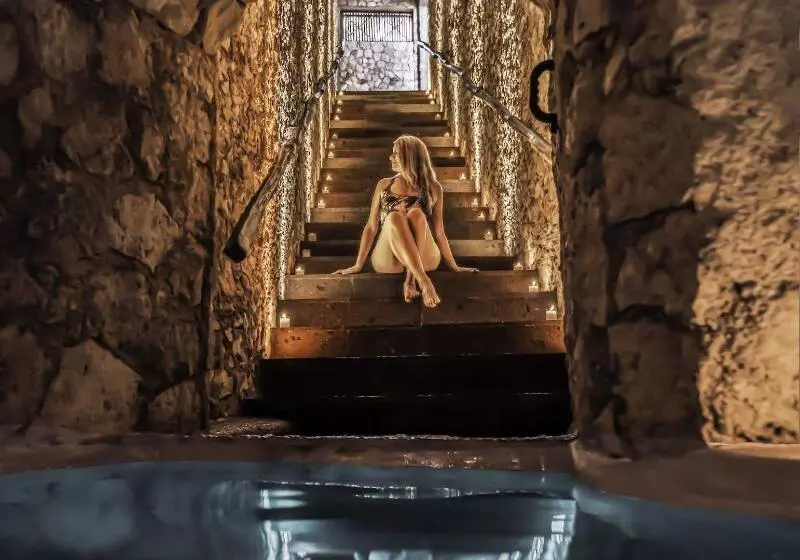 Szálloda Zentik Project & Saline Cave