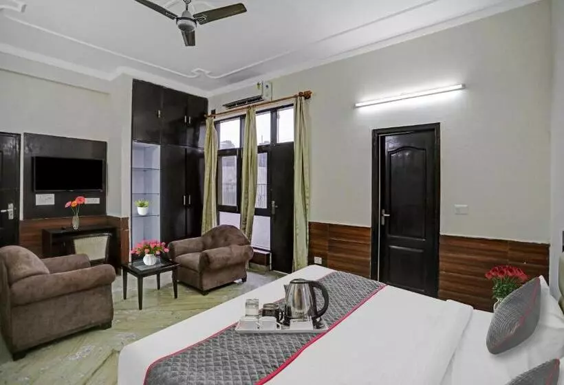 ホテル Townhouse The Premier View Near Iskcon Temple Noida