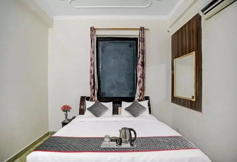 ホテル Townhouse The Premier View Near Iskcon Temple Noida