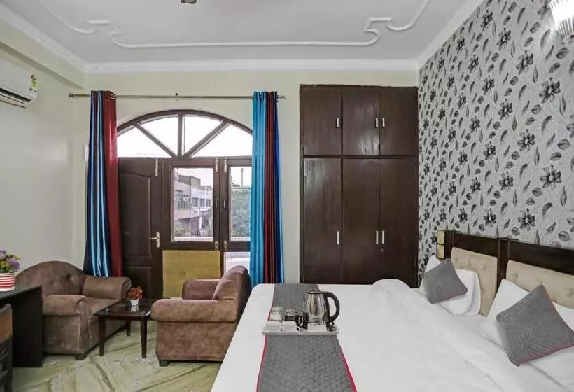 ホテル Townhouse The Premier View Near Iskcon Temple Noida