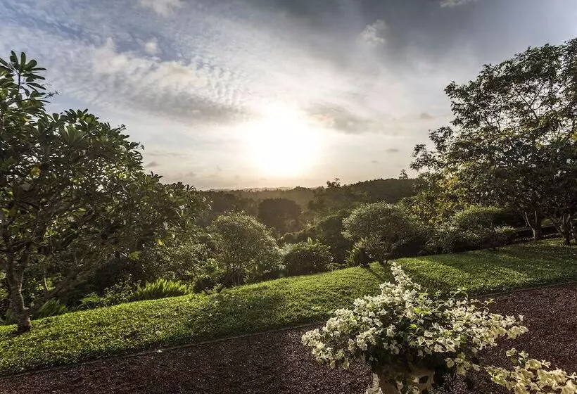 Villa Mayurana By Edwards Collection