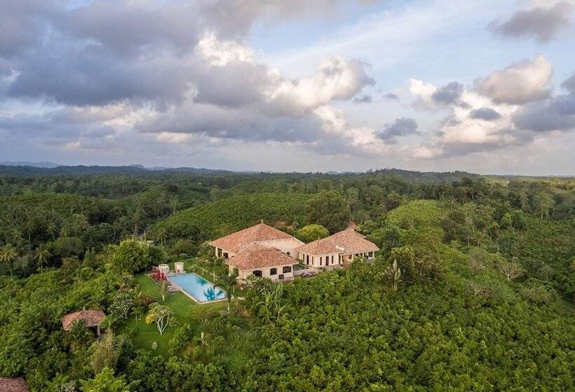 Villa Mayurana By Edwards Collection