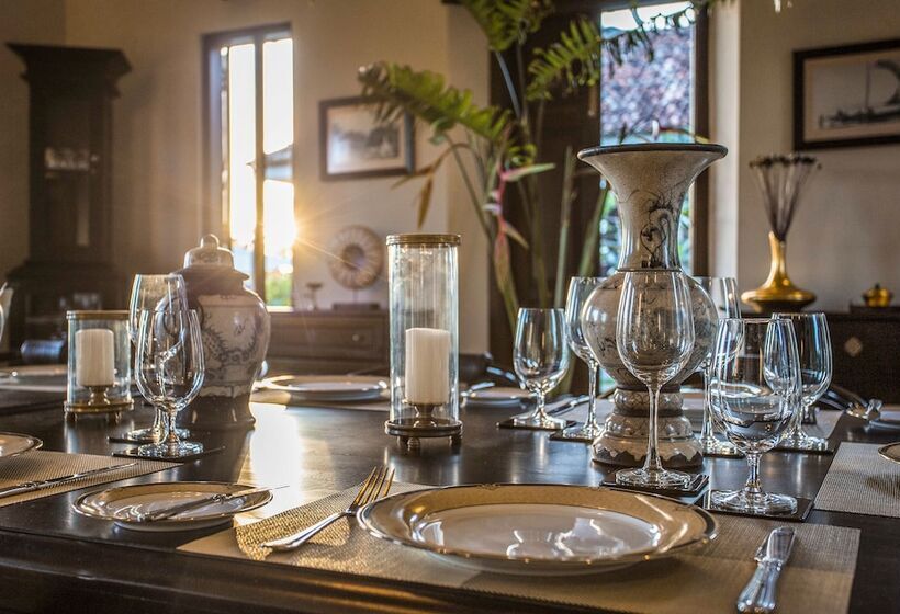 Villa Mayurana By Edwards Collection