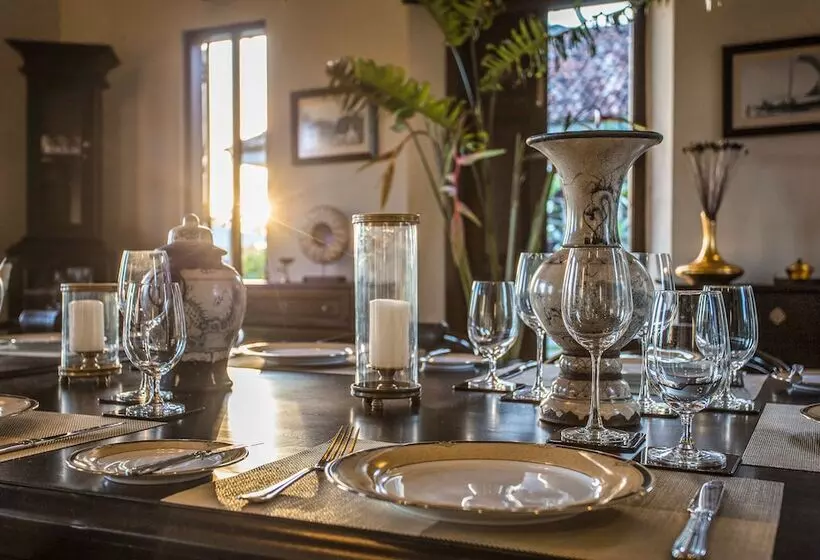 Villa Mayurana By Edwards Collection