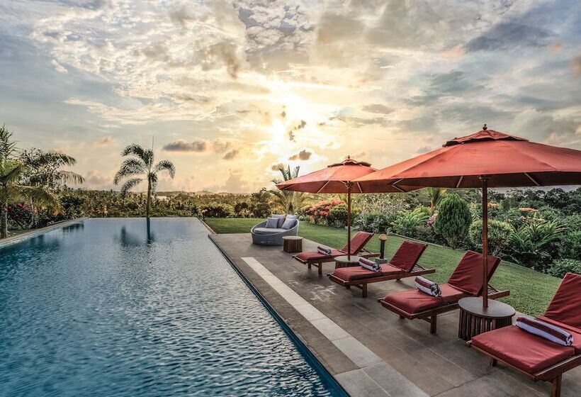 Villa Mayurana By Edwards Collection