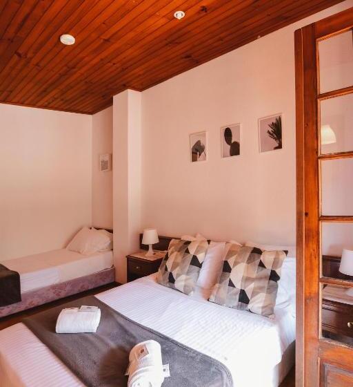 هاستل Nations Gerês Bed & Breakfast