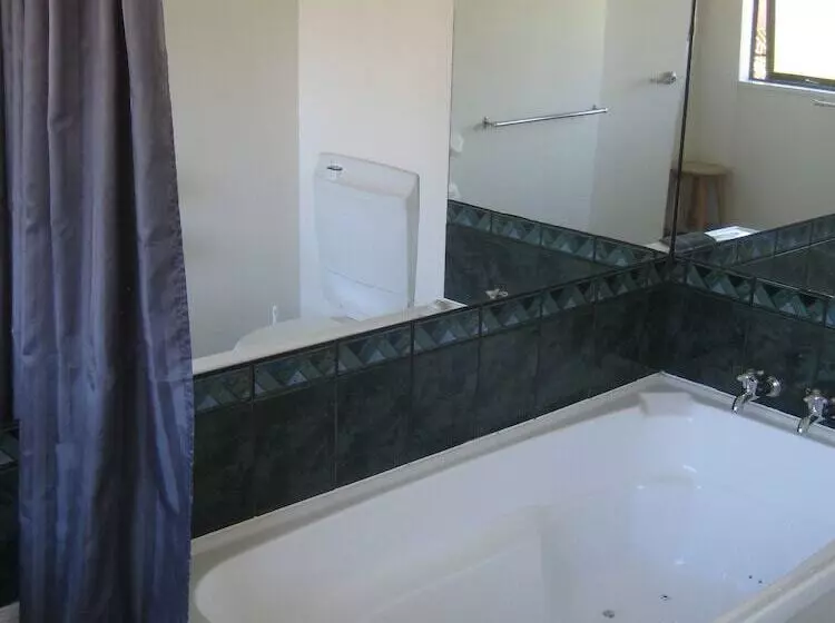 755 Regal Court Motel