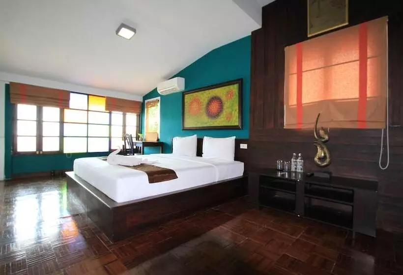 تختخواب و صبحانه Tony S Place Beds And Breakfast