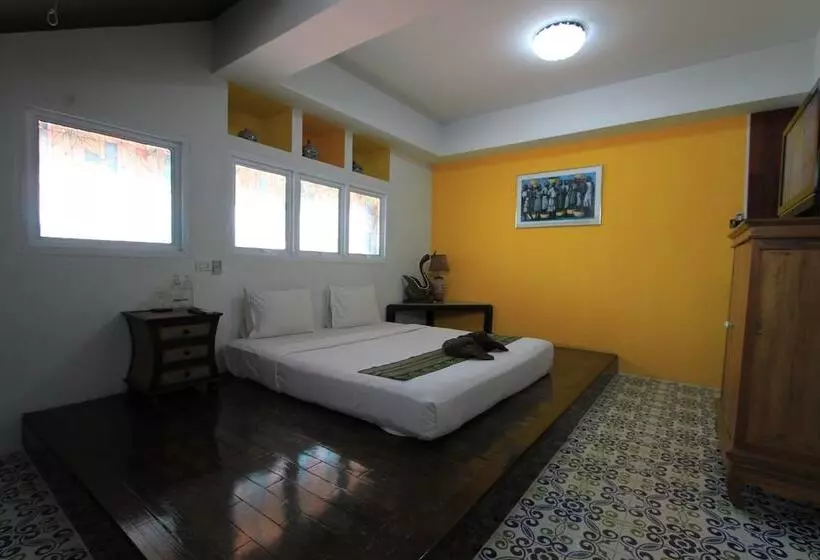 تختخواب و صبحانه Tony S Place Beds And Breakfast