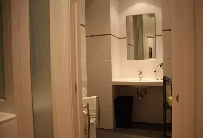 Govienna Opera Apartment