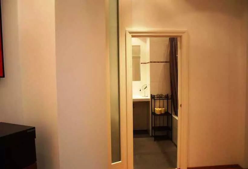 Govienna Opera Apartment