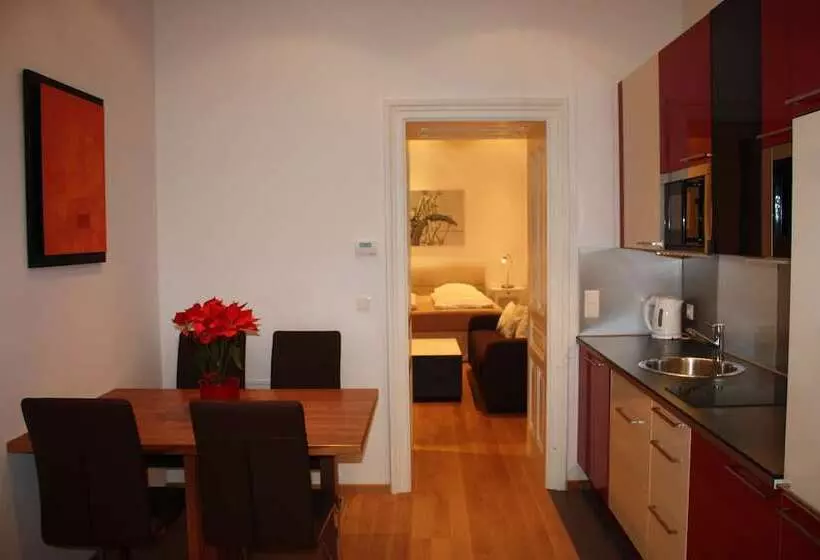 Govienna Opera Apartment