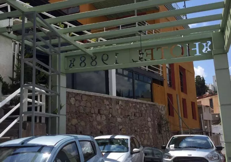 هتل 1988 Guanajuato