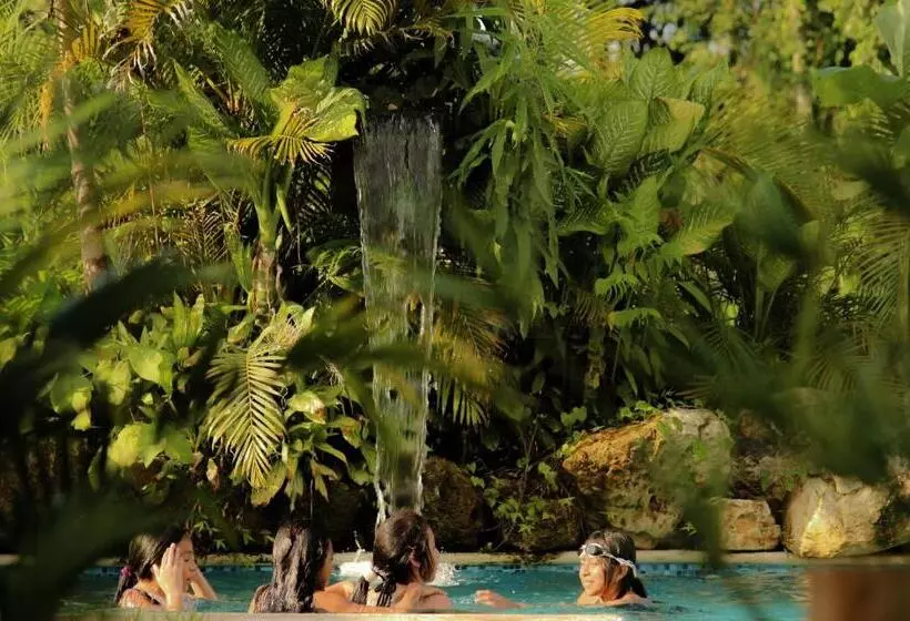 ホテル Axkan Palenque