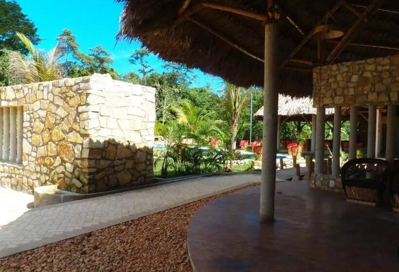 ホテル Axkan Palenque