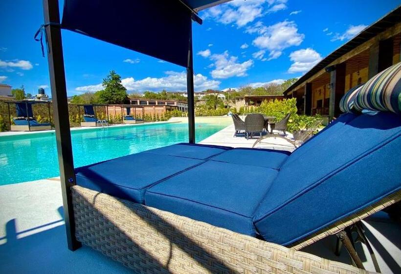 Отель Boutique Matea Inn