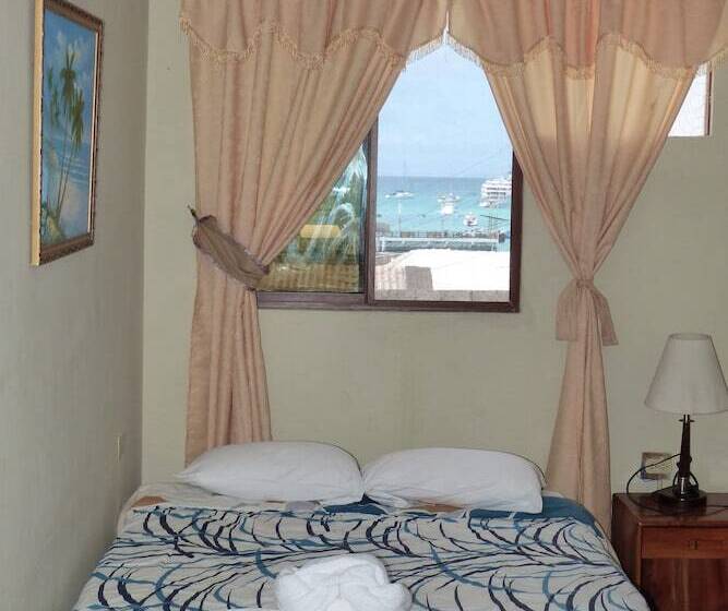 فندق Castro Galapagos