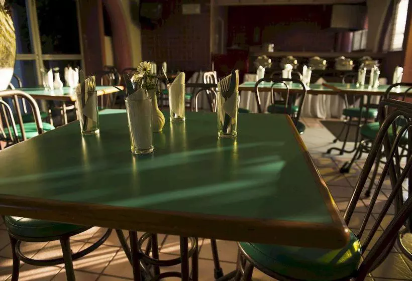 ホテル Hacienda Del Rio Oaxtepec