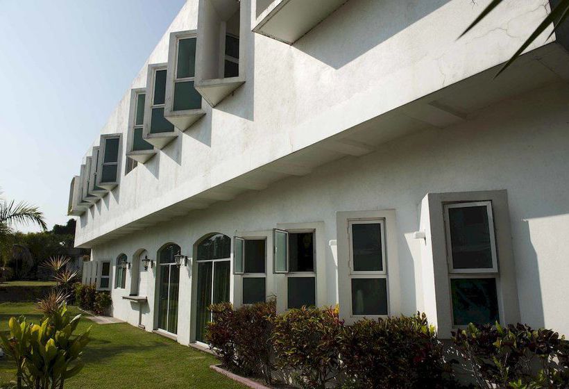 Отель Hacienda Del Rio Oaxtepec
