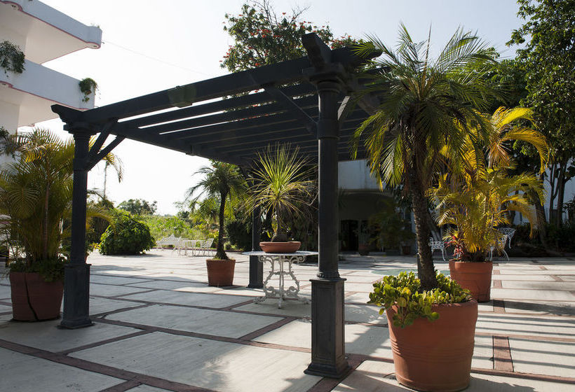 Отель Hacienda Del Rio Oaxtepec