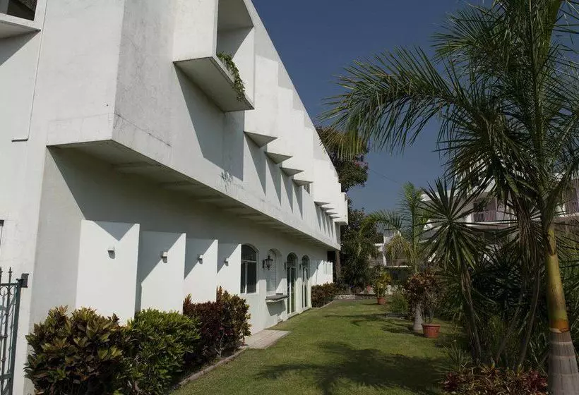 ホテル Hacienda Del Rio Oaxtepec