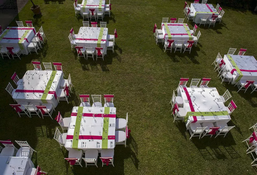 ホテル Hacienda Del Rio Oaxtepec