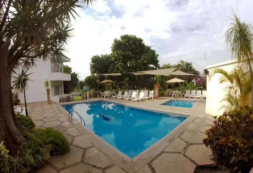 ホテル Hacienda Del Rio Oaxtepec